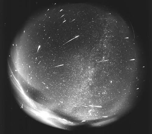 fisheye view of leonids